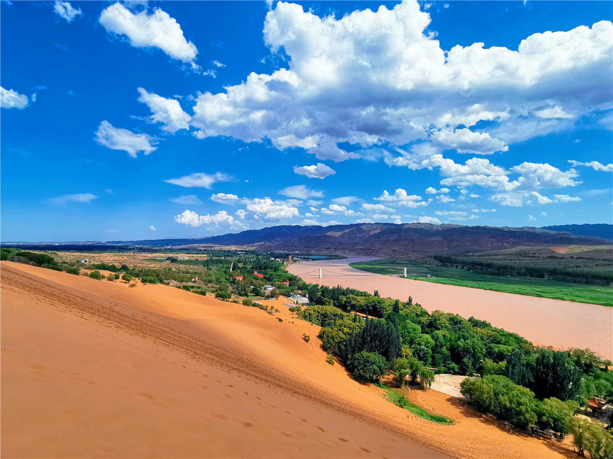 宁夏，绿色发展的典范之路